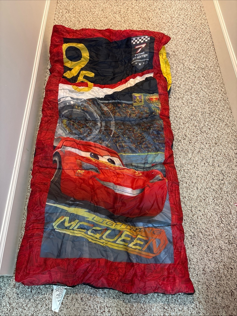 CARS Lightning McQueen "Eat My Dust" Sleeping Bag by Exxel Outdoors 28" x 57"